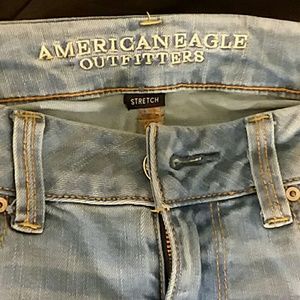 AMERICAN EAGLE JEANS